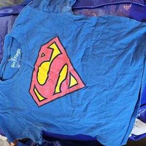 Six flags superman xs youth blue crop shirt